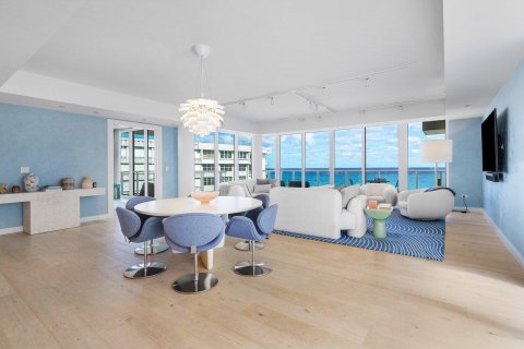 Condo in South Palm Beach, Florida, 3 bedrooms  № 2383057 - photo 9