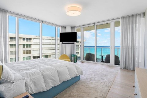 Condo in South Palm Beach, Florida, 3 bedrooms  № 2383057 - photo 18