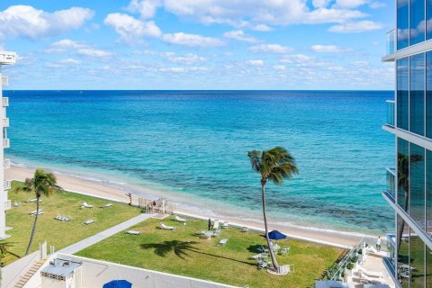 Condo in South Palm Beach, Florida, 3 bedrooms  № 2383057 - photo 17
