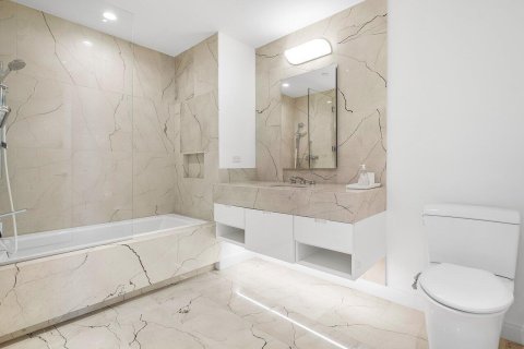 Condo in South Palm Beach, Florida, 3 bedrooms  № 2383057 - photo 29