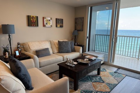 Condominio en venta en Hollywood, Florida, 1 dormitorio, 76.18 m2 № 1809543 - foto 6
