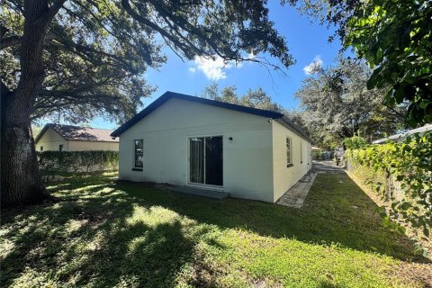 Villa ou maison à louer à Tampa, Floride: 4 chambres, 140.1 m2 № 2381174 - photo 8