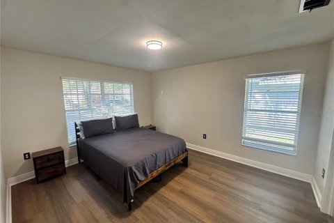 Villa ou maison à louer à Tampa, Floride: 4 chambres, 140.1 m2 № 2381174 - photo 18