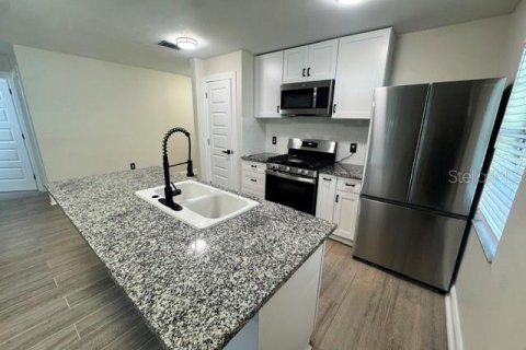 Villa ou maison à louer à Tampa, Floride: 4 chambres, 140.1 m2 № 2381174 - photo 6