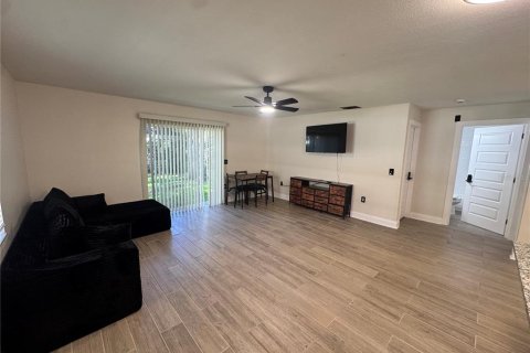 Villa ou maison à louer à Tampa, Floride: 4 chambres, 140.1 m2 № 2381174 - photo 19