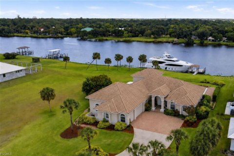 Casa en LaBelle, Florida 3 dormitorios, 311.69 m2 № 2134602