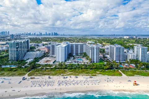 Condominio en venta en Miami Beach, Florida, 1 dormitorio, 78.97 m2 № 1671760 - foto 12