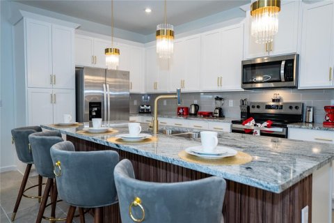 Adosado en venta en Kissimmee, Florida, 5 dormitorios, 214.05 m2 № 1736711 - foto 10