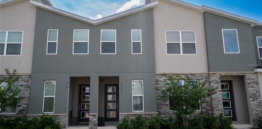 Adosado en Kissimmee, Florida 5 dormitorios, 214.05 m2 № 1736711