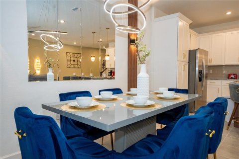 Adosado en venta en Kissimmee, Florida, 5 dormitorios, 214.05 m2 № 1736711 - foto 17