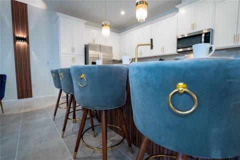 Adosado en venta en Kissimmee, Florida, 5 dormitorios, 214.05 m2 № 1736711 - foto 27