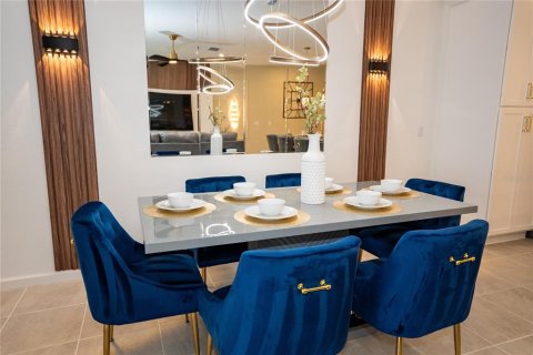 Adosado en venta en Kissimmee, Florida, 5 dormitorios, 214.05 m2 № 1736711 - foto 16