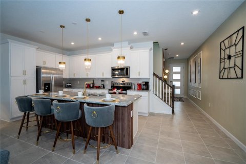 Adosado en venta en Kissimmee, Florida, 5 dormitorios, 214.05 m2 № 1736711 - foto 9