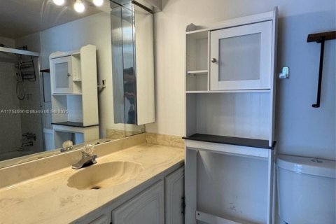 Copropriété à vendre à Hallandale Beach, Floride: 2 chambres, 85.84 m2 № 1501233 - photo 19
