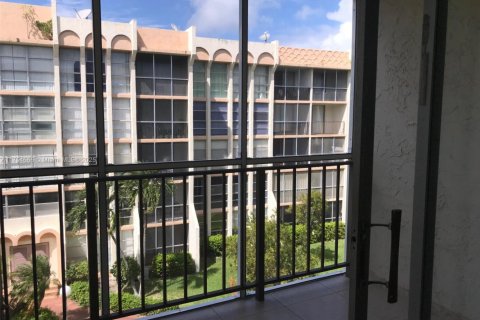 Copropriété à vendre à Hallandale Beach, Floride: 2 chambres, 85.84 m2 № 1501233 - photo 15
