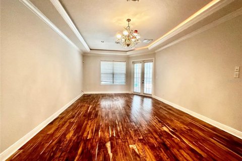 Casa en alquiler en Orlando, Florida, 5 dormitorios, 453.36 m2 № 1838020 - foto 18