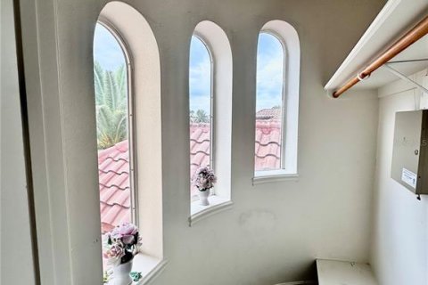 Casa en alquiler en Orlando, Florida, 5 dormitorios, 453.36 m2 № 1838020 - foto 30
