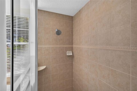 Casa en venta en Brandon, Florida, 6 dormitorios, 380.81 m2 № 2140261 - foto 26