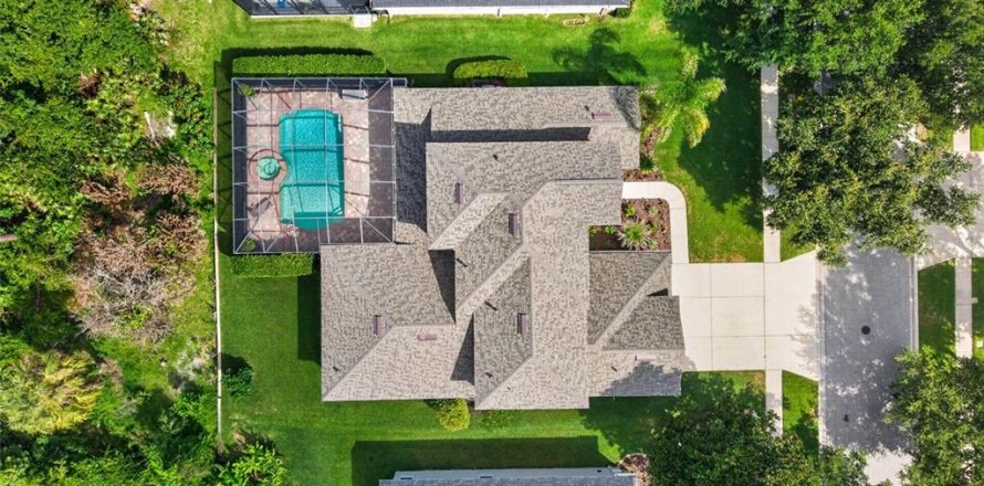 Casa en Brandon, Florida 6 dormitorios, 380.81 m2 № 2140261
