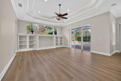 Casa en venta en Brandon, Florida, 6 dormitorios, 380.81 m2 № 2140261 - foto 17