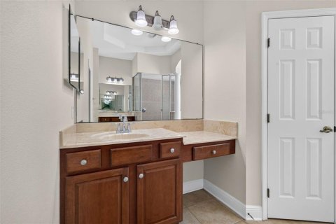 Casa en venta en Brandon, Florida, 6 dormitorios, 380.81 m2 № 2140261 - foto 24
