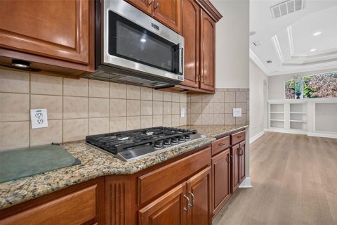Casa en venta en Brandon, Florida, 6 dormitorios, 380.81 m2 № 2140261 - foto 12