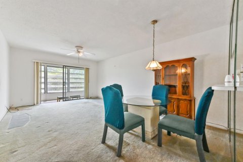 Condo in Lauderhill, Florida, 2 bedrooms  № 2193854 - photo 8