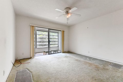 Condo in Lauderhill, Florida, 2 bedrooms  № 2193854 - photo 9