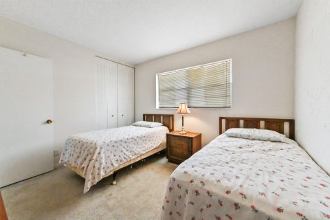 Condo in Lauderhill, Florida, 2 bedrooms  № 2193854 - photo 14