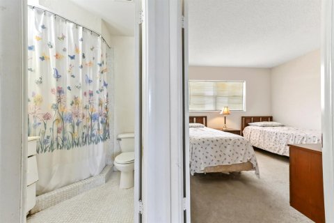Condo in Lauderhill, Florida, 2 bedrooms  № 2193854 - photo 12
