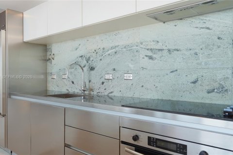 Copropriété à louer à Miami, Floride: 2 chambres, 104.33 m2 № 2390415 - photo 3
