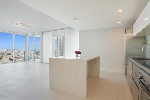 Copropriété à louer à Miami, Floride: 2 chambres, 104.33 m2 № 2390415 - photo 4
