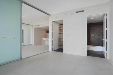 Copropriété à louer à Miami, Floride: 2 chambres, 104.33 m2 № 2390415 - photo 22