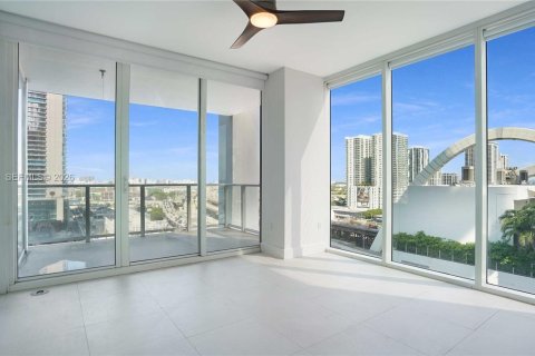 Copropriété à louer à Miami, Floride: 2 chambres, 104.33 m2 № 2390415 - photo 11