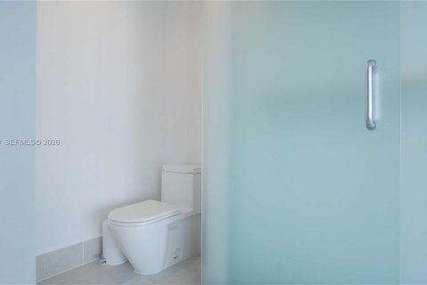 Copropriété à louer à Miami, Floride: 2 chambres, 104.33 m2 № 2390415 - photo 17