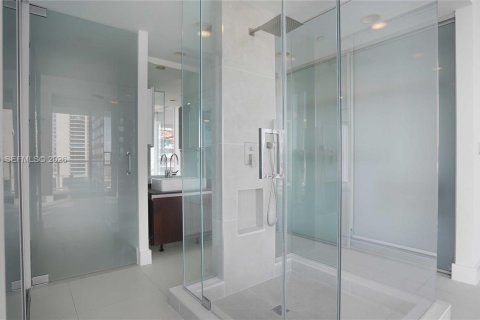 Copropriété à louer à Miami, Floride: 2 chambres, 104.33 m2 № 2390415 - photo 16