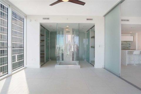 Copropriété à louer à Miami, Floride: 2 chambres, 104.33 m2 № 2390415 - photo 12
