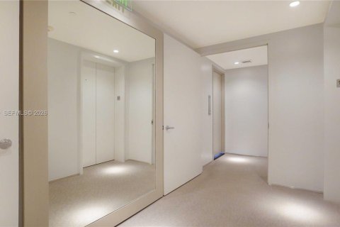 Copropriété à louer à Miami, Floride: 2 chambres, 104.33 m2 № 2390415 - photo 26