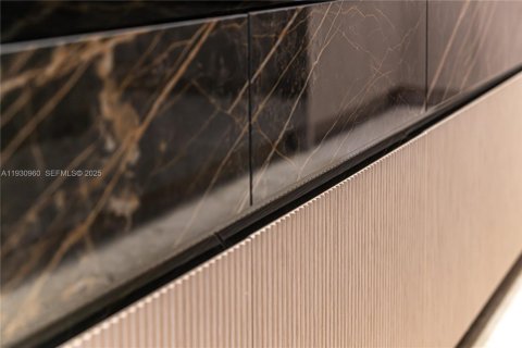 Купить кондоминиум в Бэл-Харбор, Флорида 3 спальни, 288.93м2, № 2249136 - фото 27