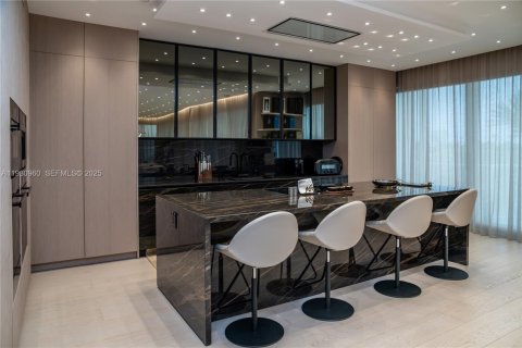 Купить кондоминиум в Бэл-Харбор, Флорида 3 спальни, 288.93м2, № 2249136 - фото 20