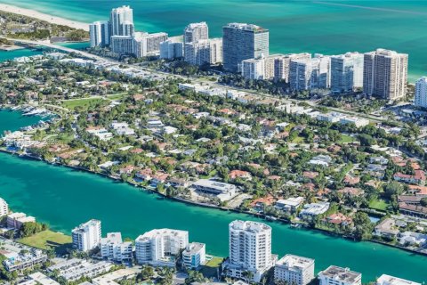 Купить кондоминиум в Бэл-Харбор, Флорида 3 спальни, 288.93м2, № 2249136 - фото 6