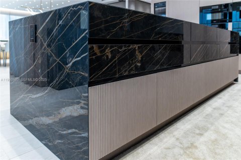 Купить кондоминиум в Бэл-Харбор, Флорида 3 спальни, 288.93м2, № 2249136 - фото 26