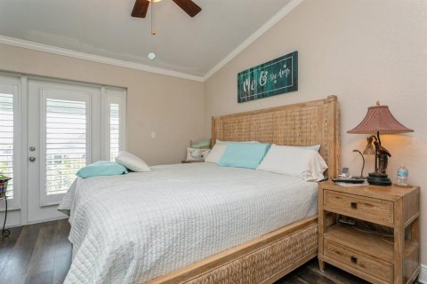 Townhouse in Saint Pete Beach, Florida 2 bedrooms, 136.75 sq.m. № 2108688 - photo 16