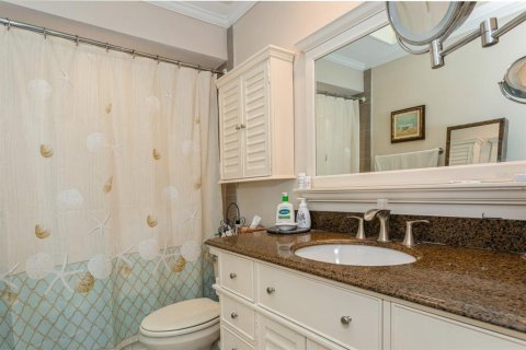 Townhouse in Saint Pete Beach, Florida 2 bedrooms, 136.75 sq.m. № 2108688 - photo 19