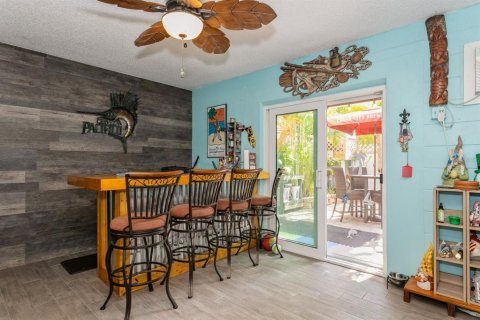 Townhouse in Saint Pete Beach, Florida 2 bedrooms, 136.75 sq.m. № 2108688 - photo 30