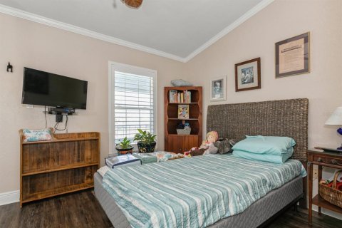 Townhouse in Saint Pete Beach, Florida 2 bedrooms, 136.75 sq.m. № 2108688 - photo 23