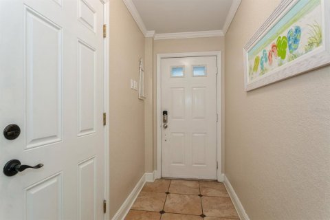 Townhouse in Saint Pete Beach, Florida 2 bedrooms, 136.75 sq.m. № 2108688 - photo 5