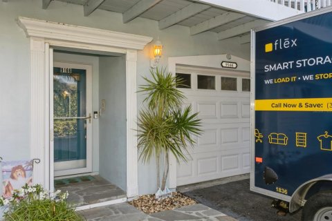 Townhouse in Saint Pete Beach, Florida 2 bedrooms, 136.75 sq.m. № 2108688 - photo 3