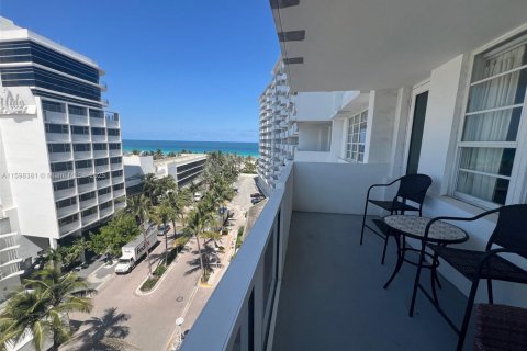 Condominio en alquiler en Miami Beach, Florida, 1 dormitorio, 80.36 m2 № 1963064 - foto 2