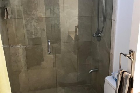 Condominio en alquiler en Miami Beach, Florida, 1 dormitorio, 80.36 m2 № 1963064 - foto 19